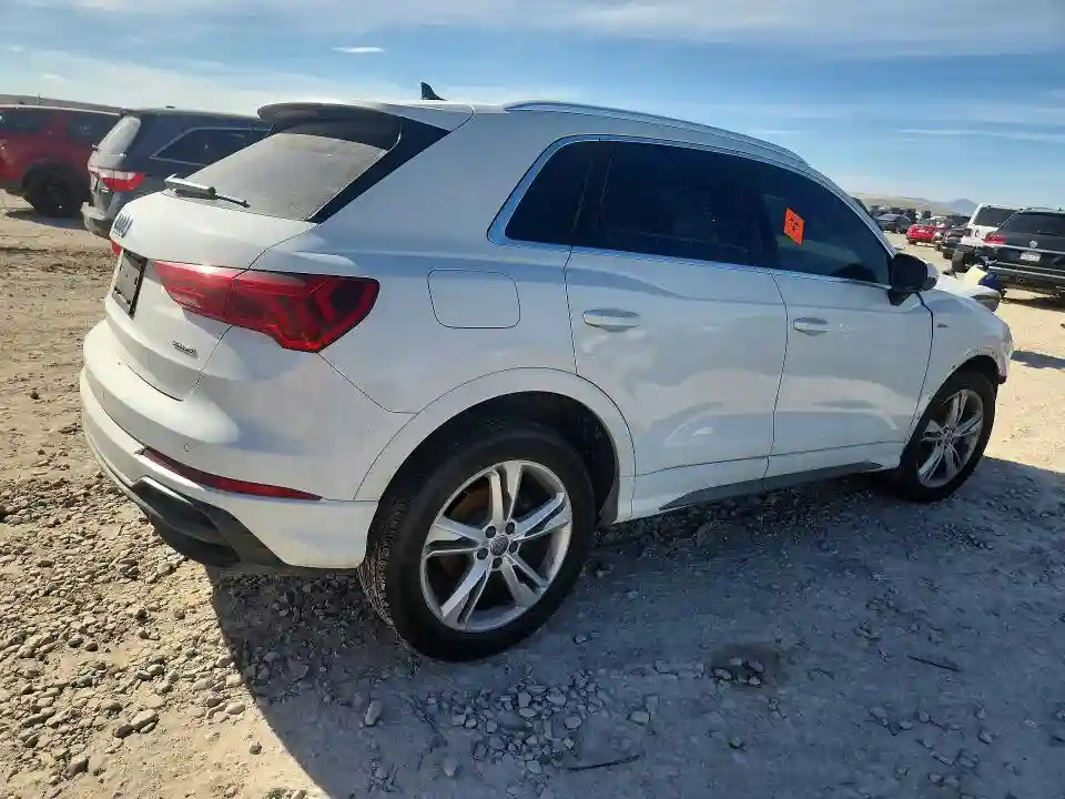 WA1DECF30L1123747 2020 AUDI Q3-2