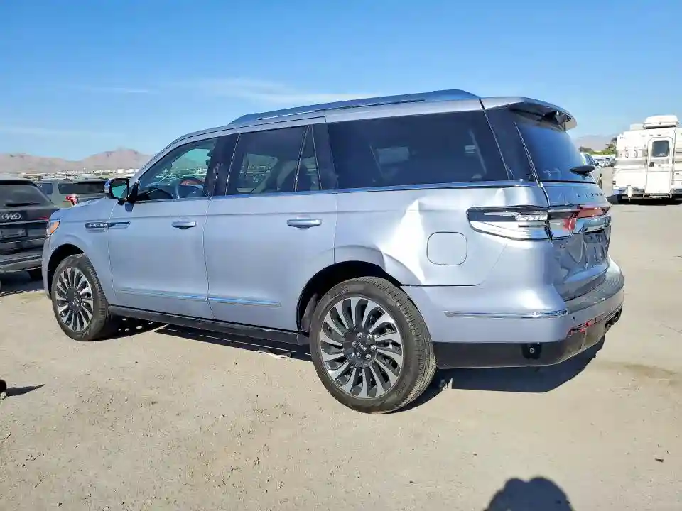 5LMJJ2TG5PEL15856 2023 LINCOLN NAVIGATOR-1