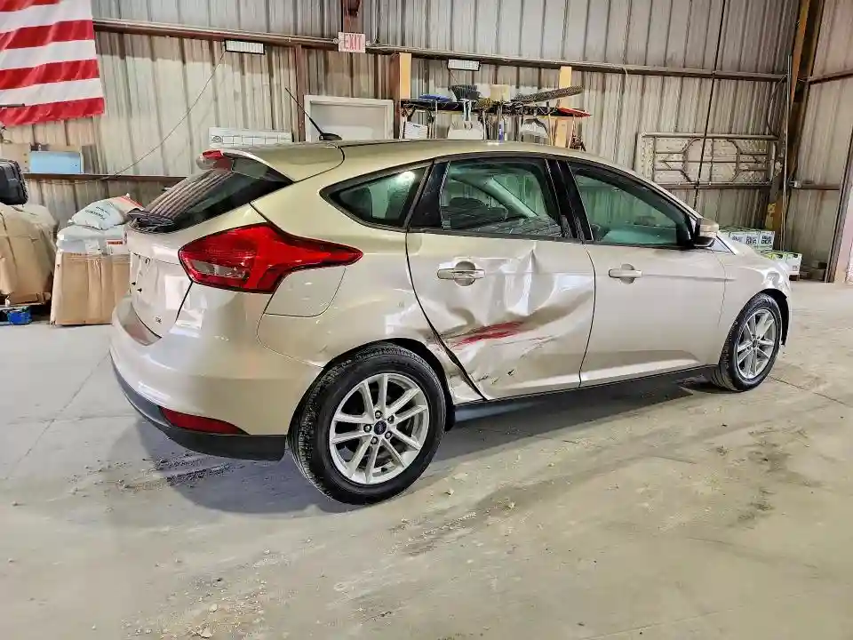 1FADP3K21HL318335 2017 FORD FOCUS-2