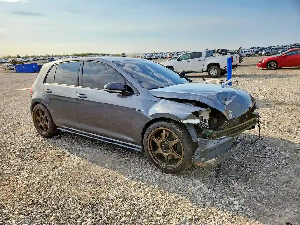 WVWVF7AU2JW219040 2018 VOLKSWAGEN GOLF-3