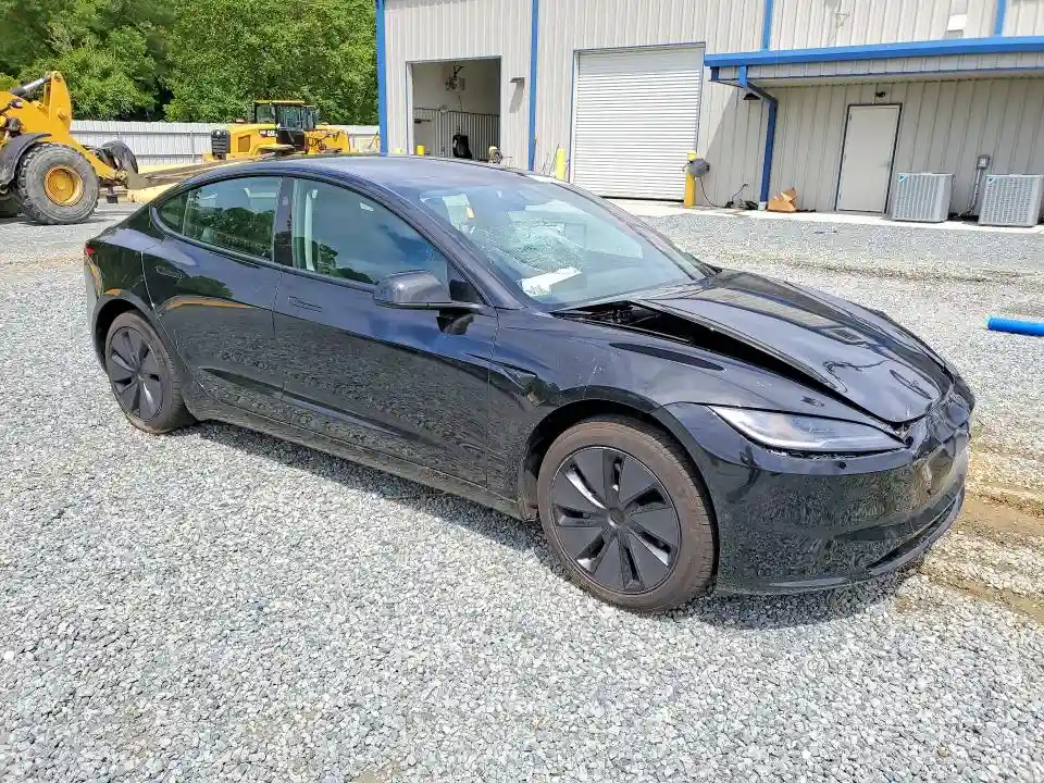 5YJ3E1EA6TF125743 2026 TESLA MODEL 3-3