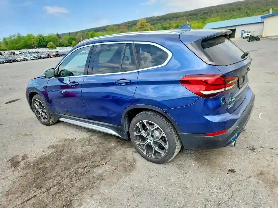WBXJG9C08M3M73460 2021 BMW X1-1