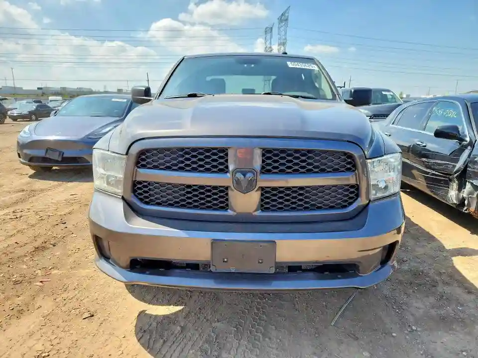 3C6RR7KTXHG556229 2017 RAM 1500-4