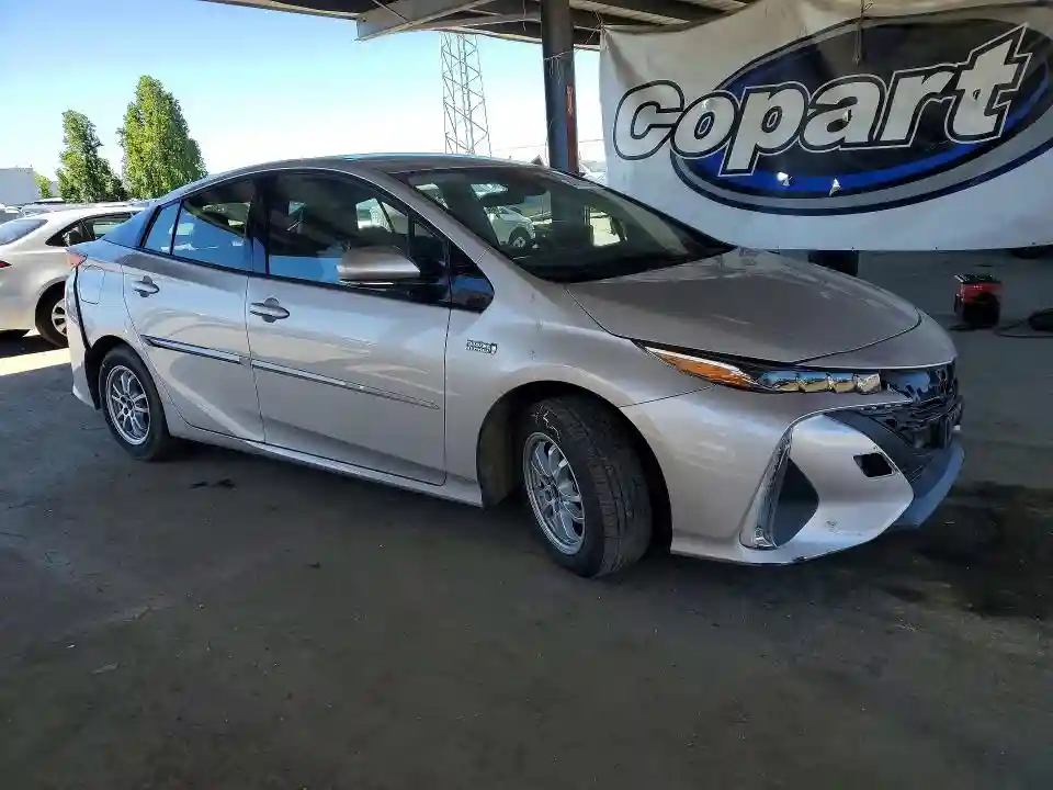 JTDKARFP3H3056331 2017 TOYOTA PRIUS PRIM-3