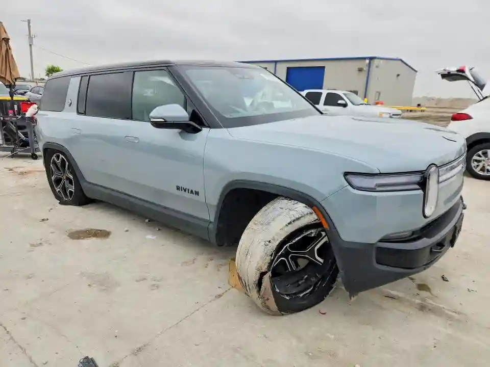 7PDSGFBA6TN082331 2026 RIVIAN RIS-3