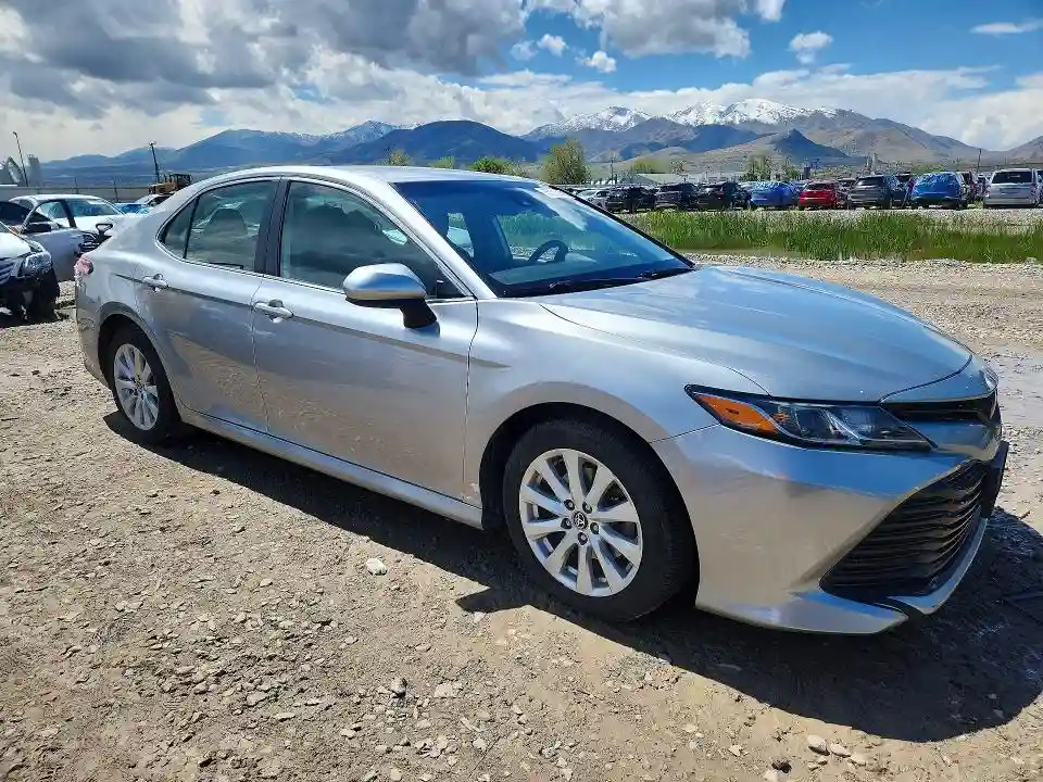 4T1C11AK3LU916566 2020 TOYOTA CAMRY-3