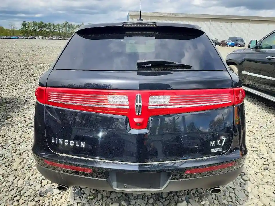 2LMHJ5NK5JBL01869 2018 LINCOLN MKT-5
