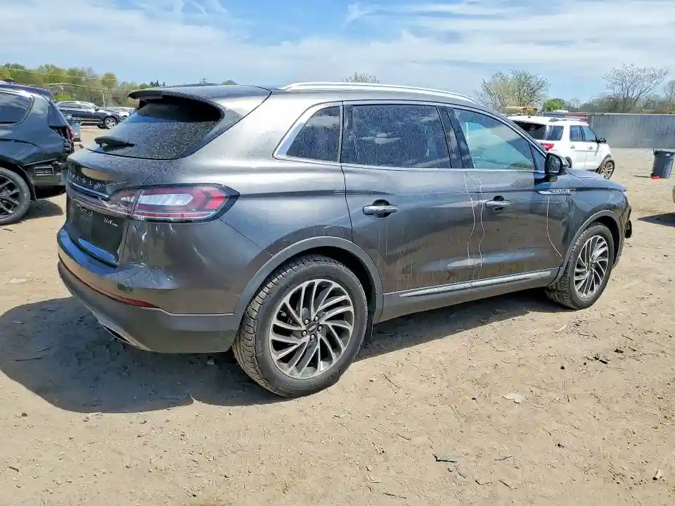 2LMPJ8L90KBL25351 2019 LINCOLN NAUTILUS-2