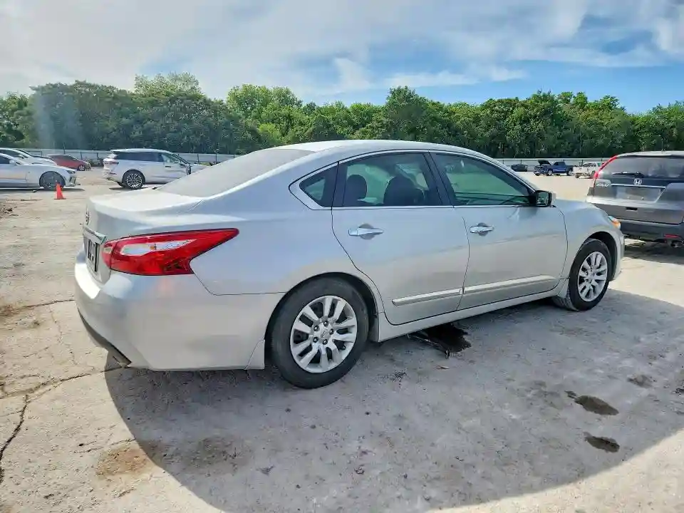 1N4AL3AP4HN342791 2017 NISSAN ALTIMA-2