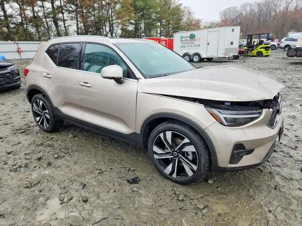 YV4L12UF7R2375323 2024 VOLVO XC40 ULTIM-3