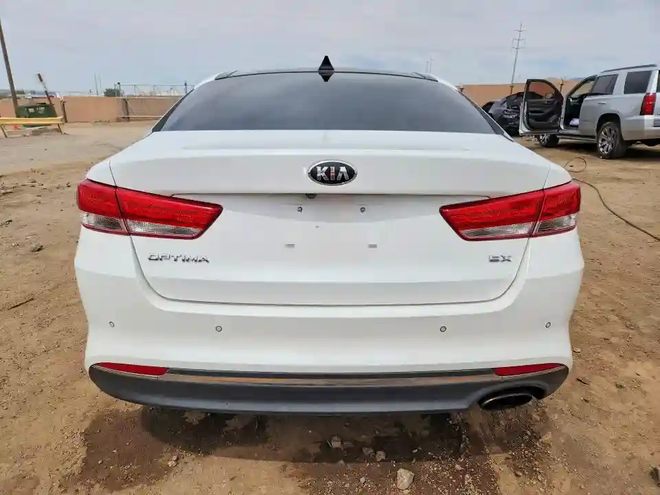 5XXGU4L32JG227948 2018 KIA OPTIMA-5