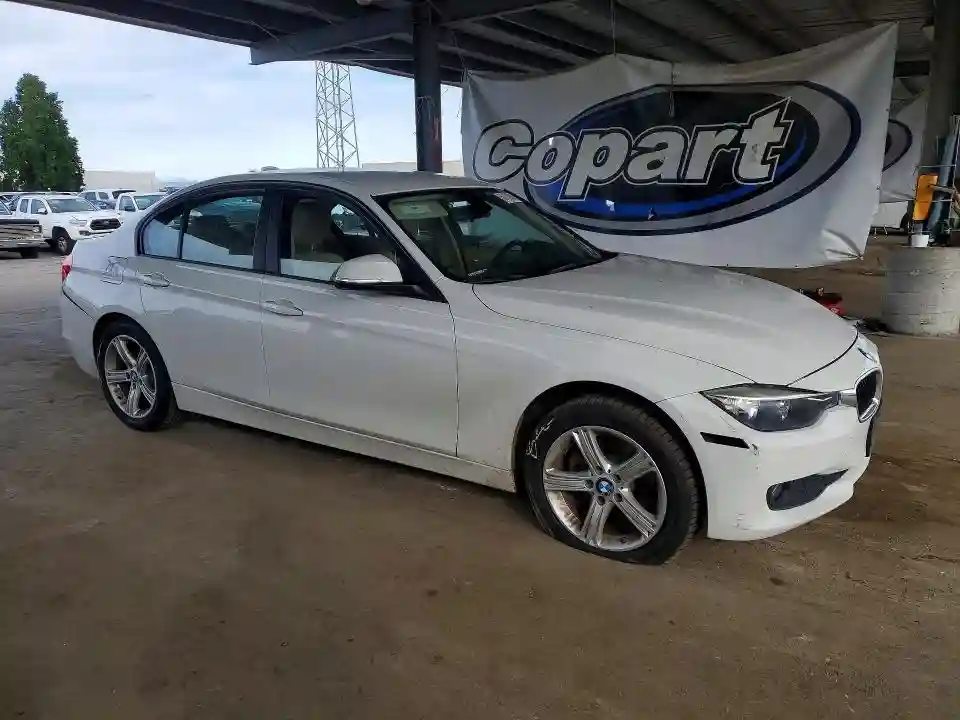 WBA3B1C57FK136110 2015 BMW 3 SERIES-3