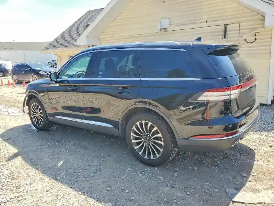 5LM5J6XC2PGL15477 2023 LINCOLN TOWNHOUSE AVIATOR-1