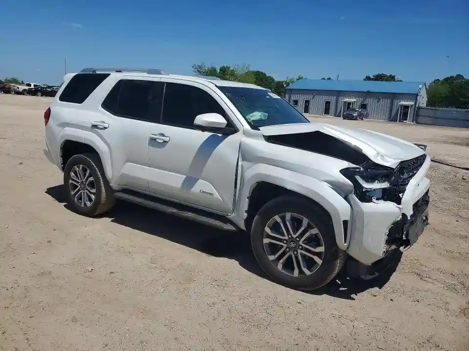 JTEVA5AR8S5002383 2025 TOYOTA 4RUNNER-3