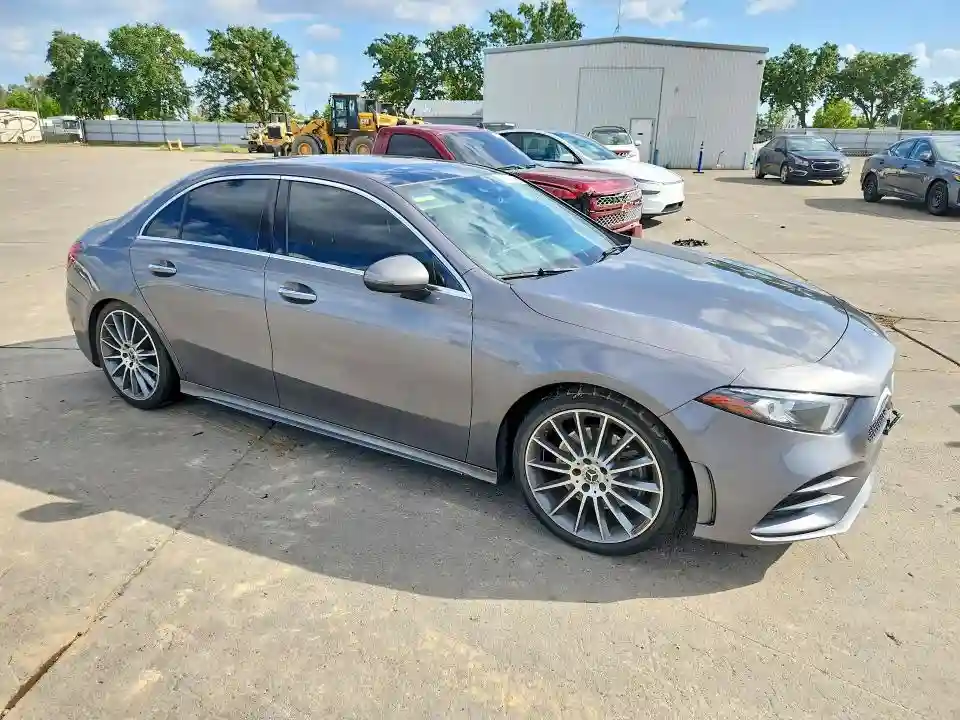 WDD3G4EB7KW010525 2019 MERCEDES-BENZ A-CLASS-3