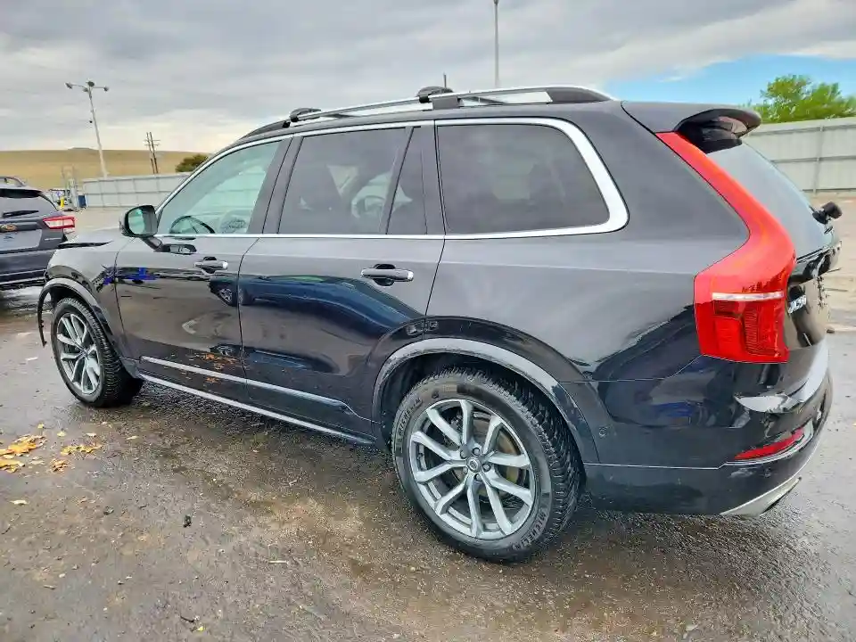 YV4A22PK7K1489833 2019 VOLVO XC90-1