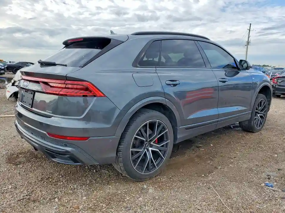 WA1EVAF16KD030798 2019 AUDI Q8-2