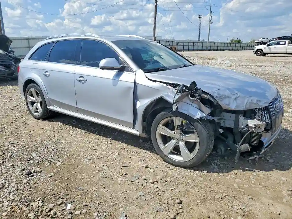 WA1UFAFL5GA008973 2016 AUDI A4-3