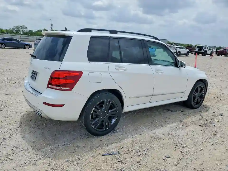 WDCGG8JB3FG387985 2015 MERCEDES-BENZ GLK-CLASS-2