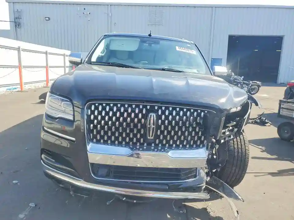 5LMJJ2TG1REL06039 2024 LINCOLN NAVIGATOR-4