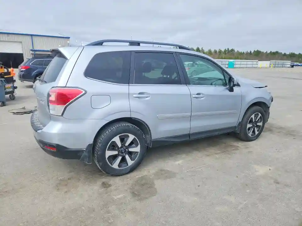 JF2SJARC1HH436945 2017 SUBARU FORESTER-2