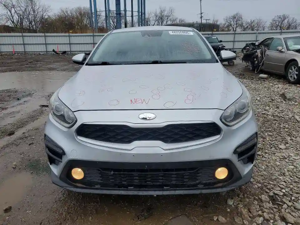 3KPF24AD8KE073141 2019 KIA FORTE-4