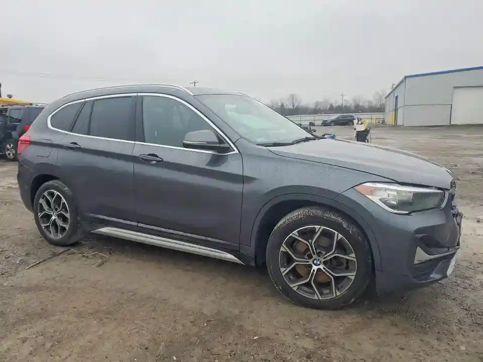 WBXJG9C09L5R45796 2020 BMW X1-3
