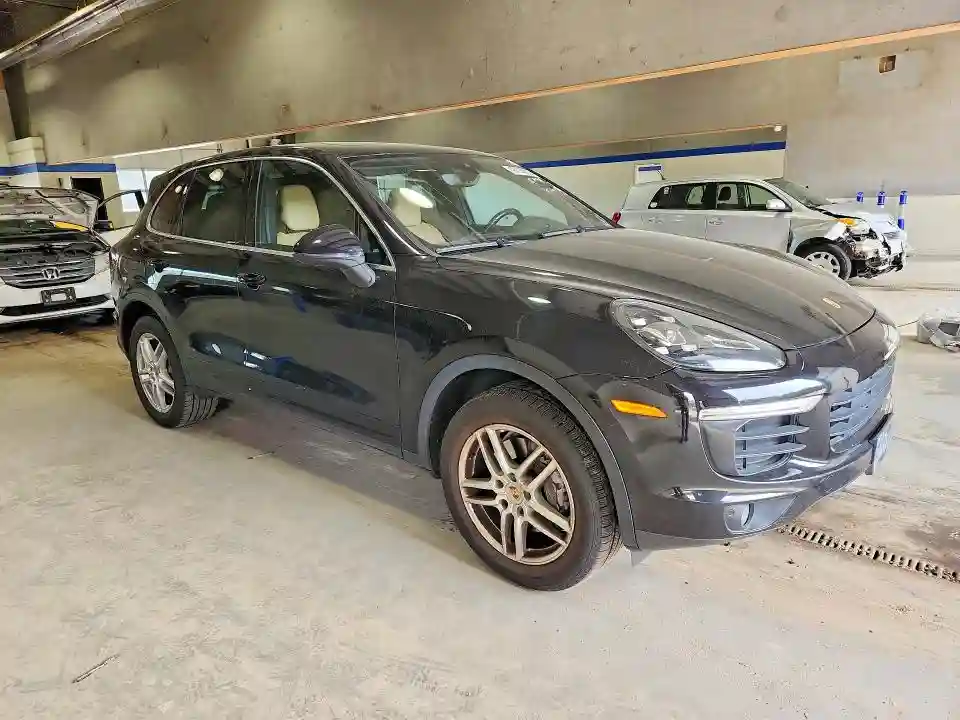 WP1AA2A23GLA00885 2016 PORSCHE CAYENNE-3
