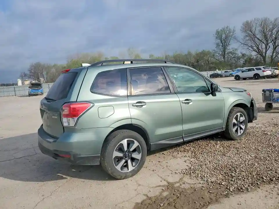 JF2SJABC4HH582492 2017 SUBARU FORESTER-2