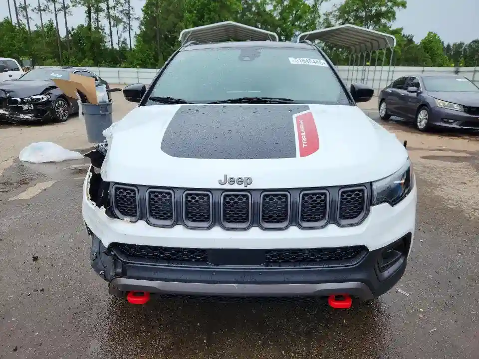 3C4NJDDNXPT568138 2023 JEEP COMPASS-4