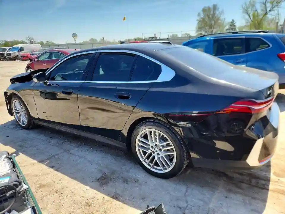 WBA53FJ05SCT20511 2025 BMW 5 SERIES-1