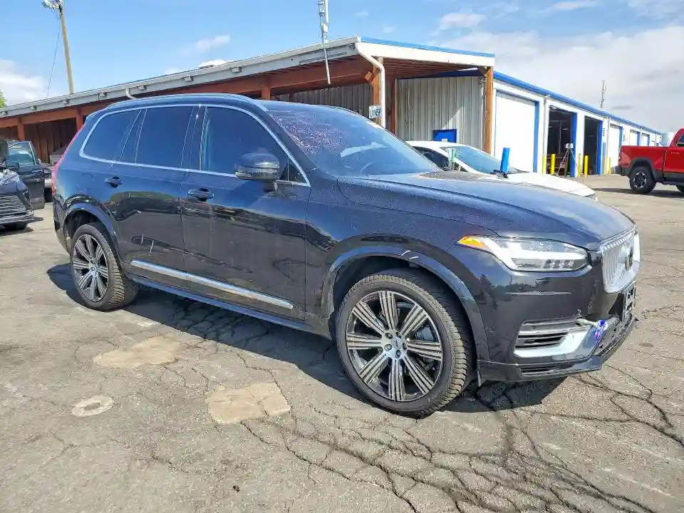 YV4H60LE6R1173860 2024 VOLVO XC90-3