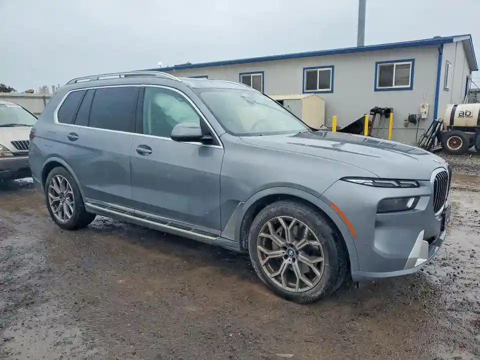 5UX23EM03S9W24587 2025 BMW X7-3