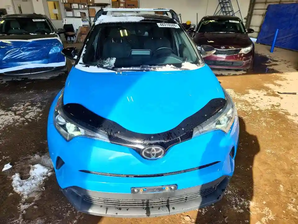 NMTKHMBX0KR068770 2019 TOYOTA C-HR-4