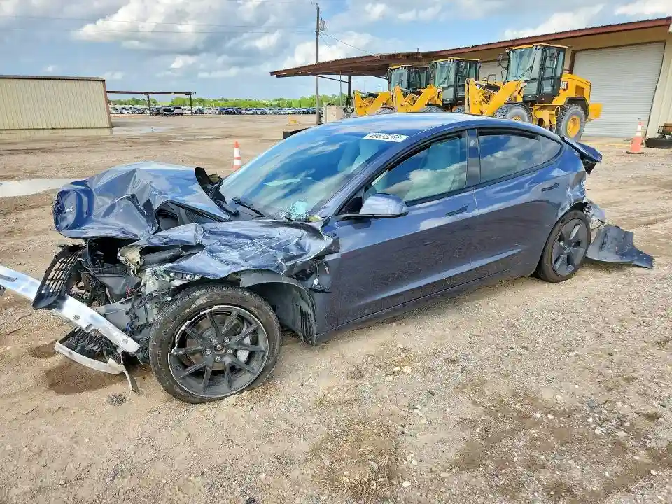 5YJ3E1EB2NF269656 2022 TESLA MODEL 3-0