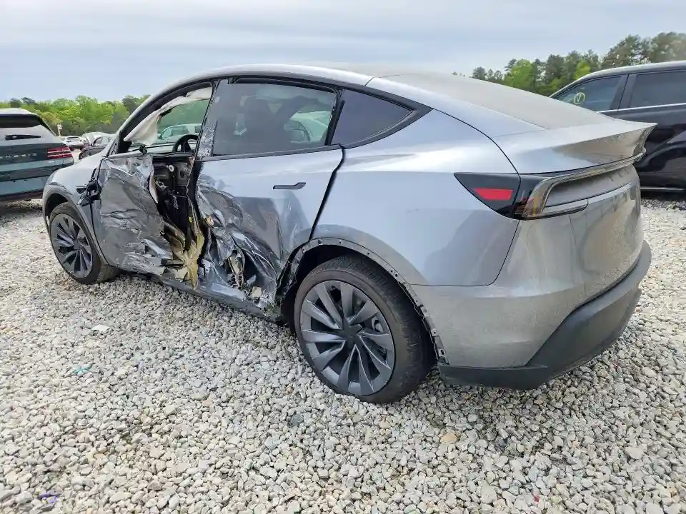 7SAYGDEE7TA627620 2026 TESLA MODEL Y-1