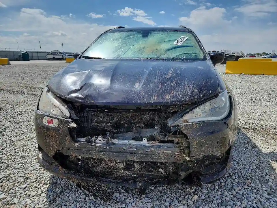 2C4RC1BG5JR123458 2018 CHRYSLER PACIFICA-4