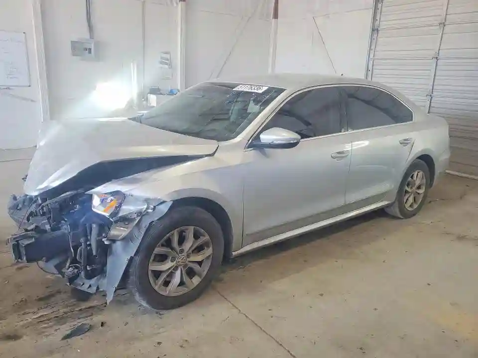 1VWAT7A39GC020363 2016 VOLKSWAGEN PASSAT-0