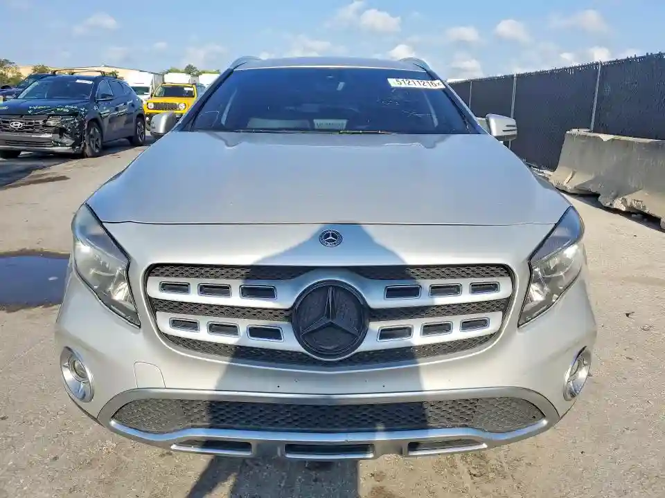 WDCTG4EB8JJ495855 2018 MERCEDES-BENZ GLA-CLASS-4