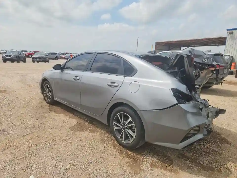 3KPF24AD5NE430117 2022 KIA FORTE LXS-1