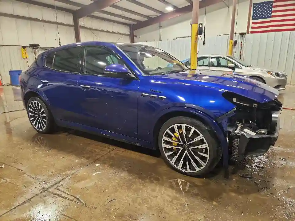 ZN682AVM3P7413139 2023 MASERATI ALL OTHER-3