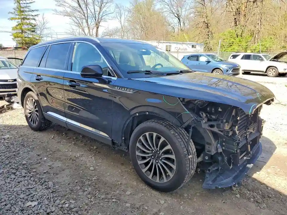 5LM5J6XC2PGL15477 2023 LINCOLN TOWNHOUSE AVIATOR-3