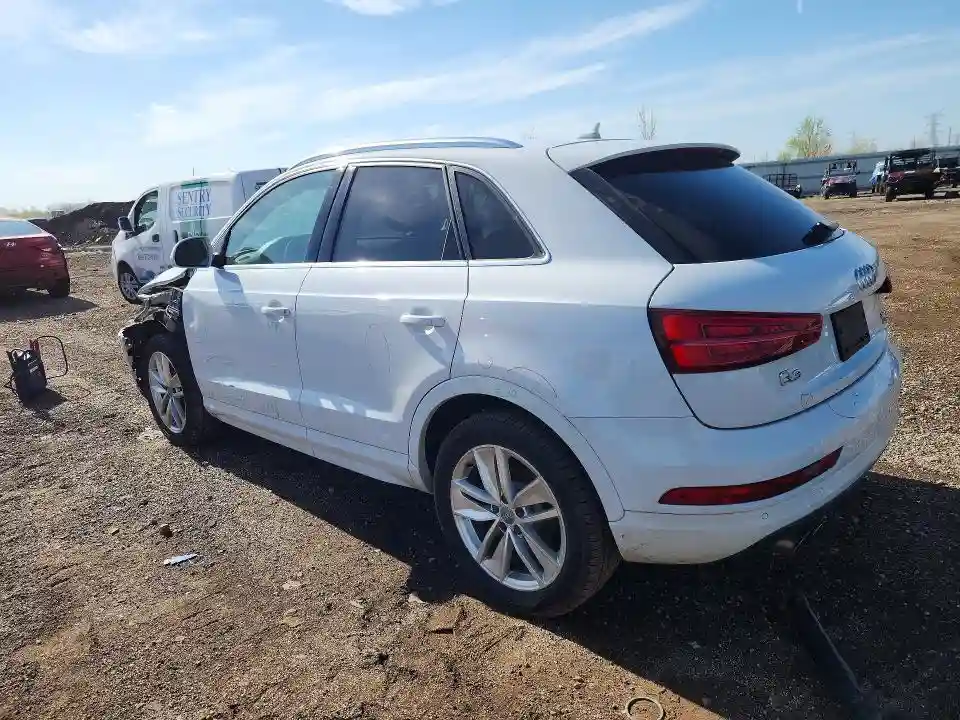 WA1JCCFS9HR008671 2017 AUDI Q3-1