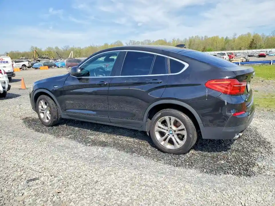 5UXXW3C51G0M90396 2016 BMW X4-1