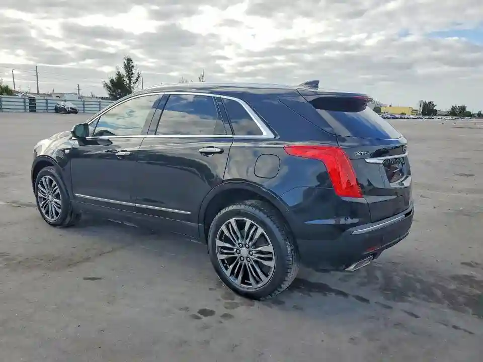 1GYKNERS6JZ201016 2018 CADILLAC XT5-1