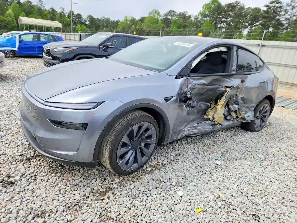 7SAYGDEE7TA627620 2026 TESLA MODEL Y-0