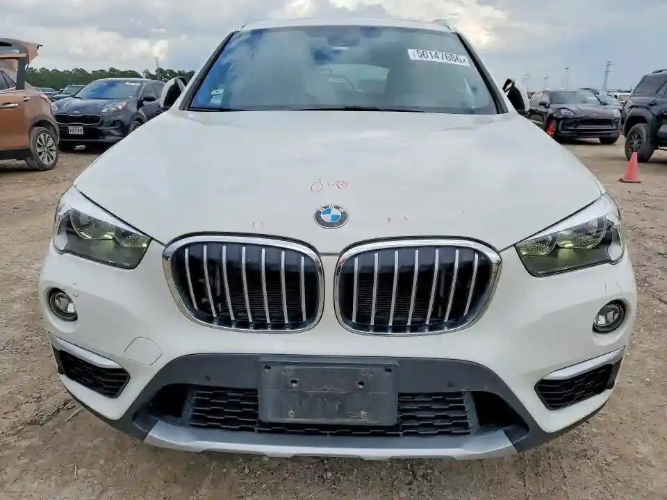 WBXHU7C36J3H43855 2018 BMW X1-4