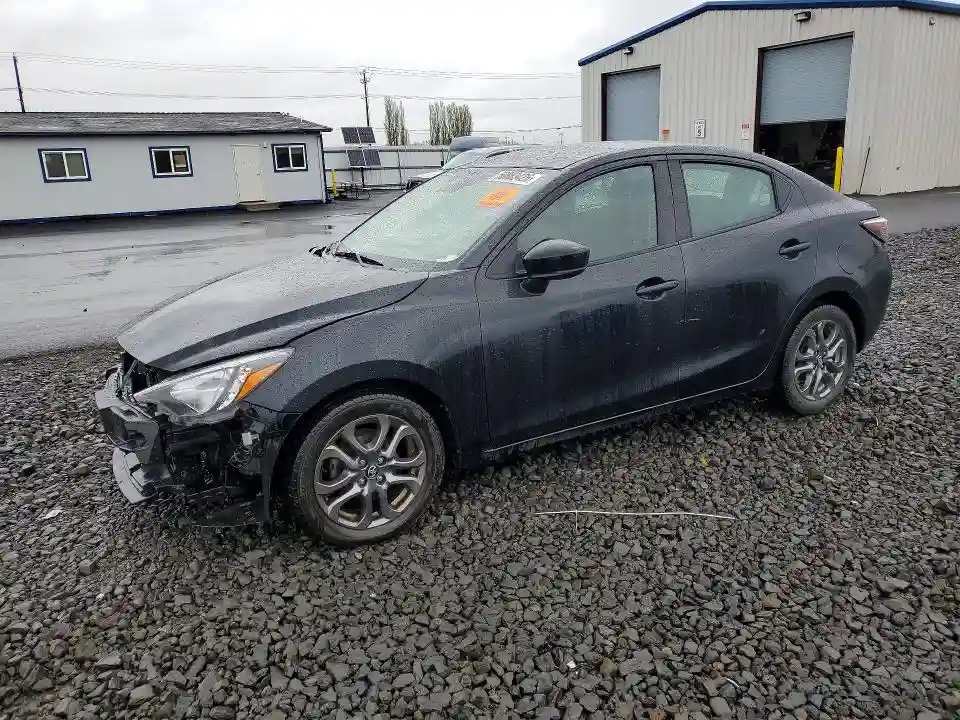 3MYDLBYV7KY503197 2019 TOYOTA YARIS-0