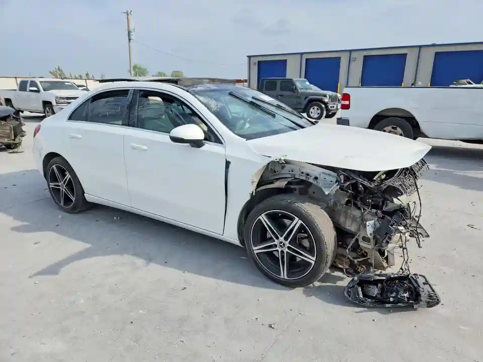 WDD3G4EBXKW014164 2019 MERCEDES-BENZ A-CLASS-3