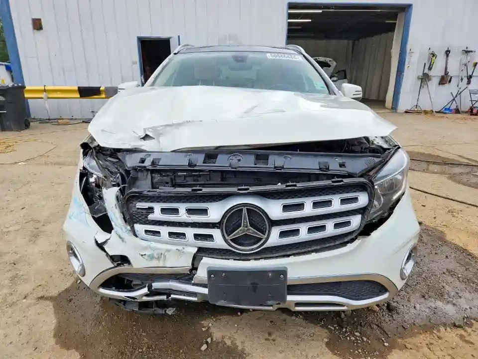 WDCTG4EB8JJ393309 2018 MERCEDES-BENZ GLA-CLASS-4